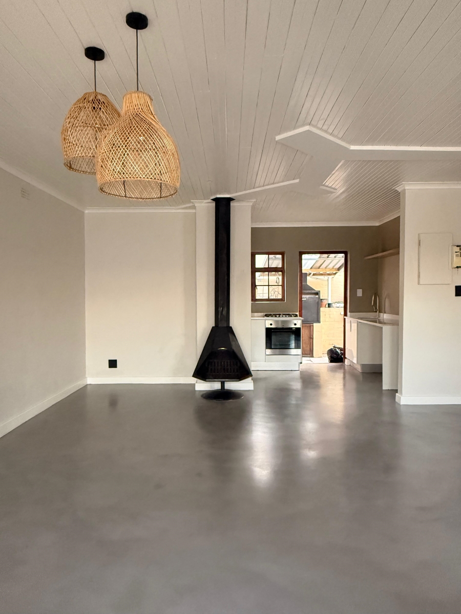 To Let 3 Bedroom Property for Rent in Lakeside Western Cape